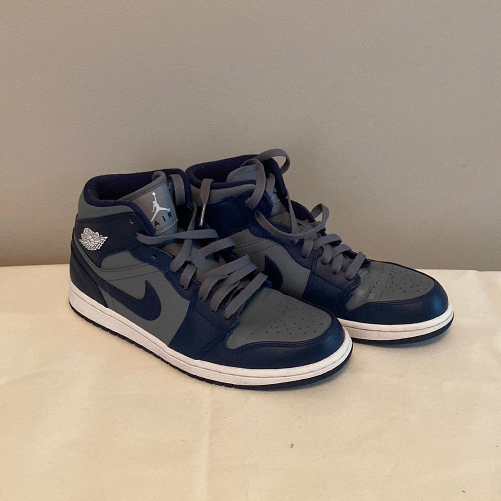 Air Jordan Mid; blue and grey